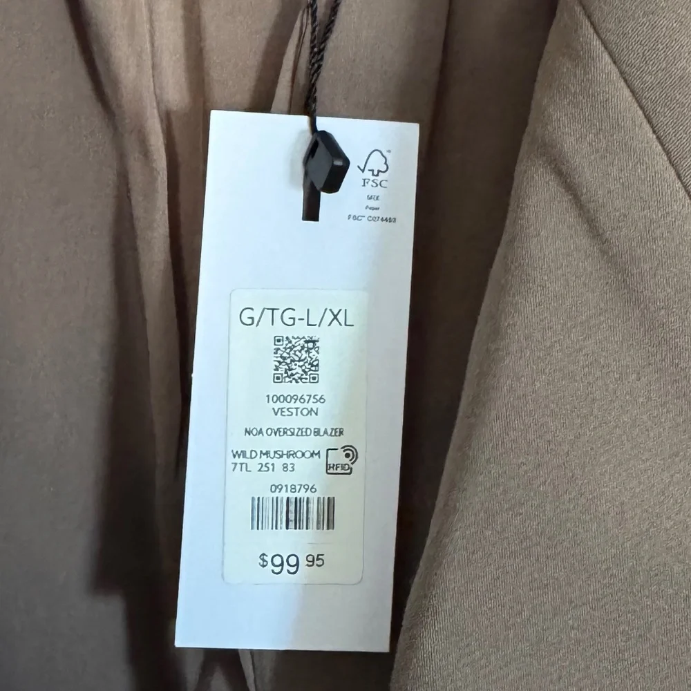 Dynamite- Noa Oversized Blazer - Picture 6 of 6